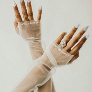 Hot Wives Club Tulle Gloves
